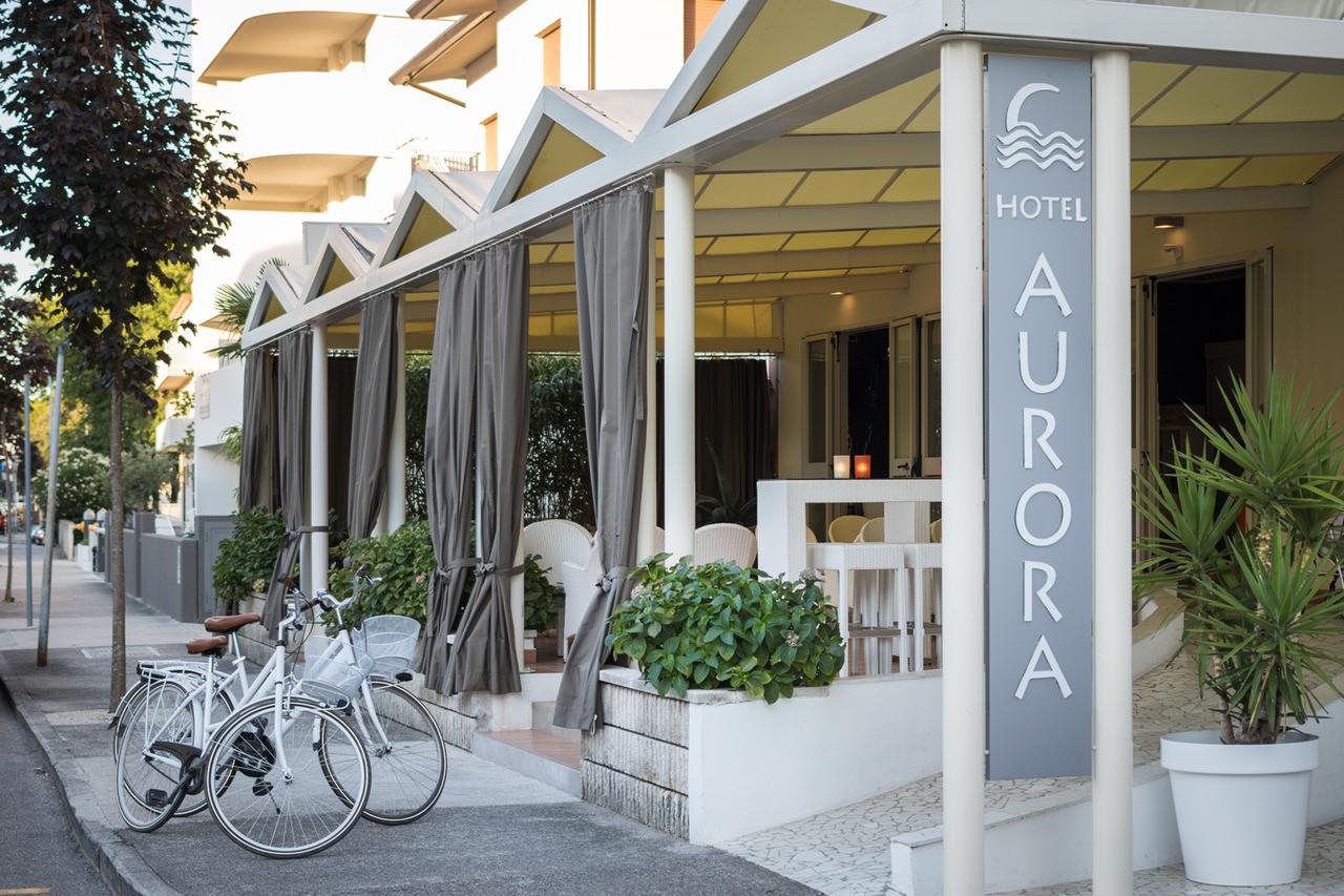 Hotel Aurora Lignano Sabbiadoro Exterior photo